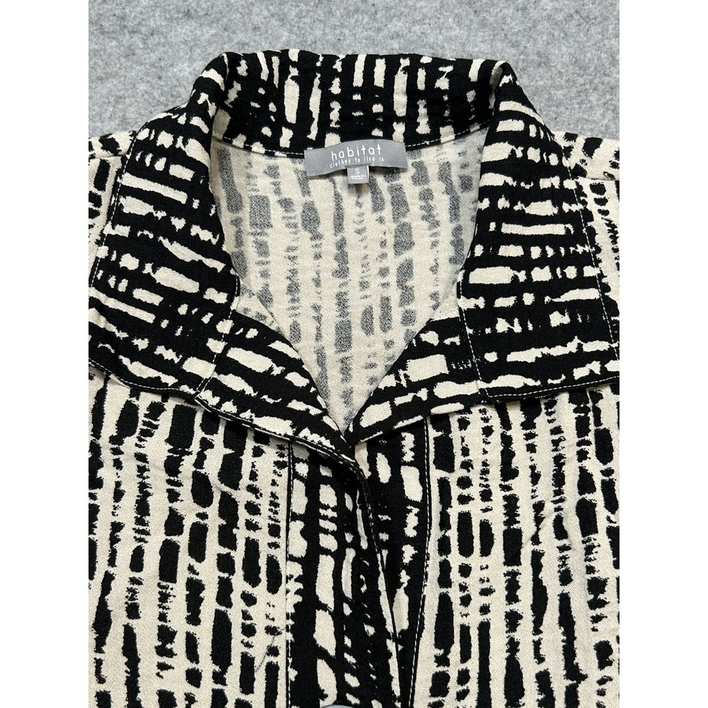 Habitat Clothes to Live in Top Small Abstract Tunic black & white Button - Picture 4 of 15